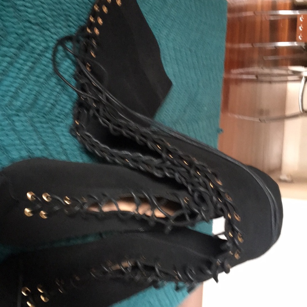 Lace up open toe laced up boot